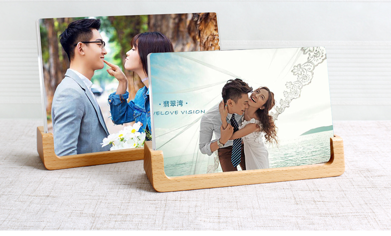 鄭州非凡亞克力相框廠家制作，亞克力相框制作價(jià)格實(shí)惠.